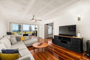 5-Bed Beachfront Bells Beach Bungalow Lovely View
